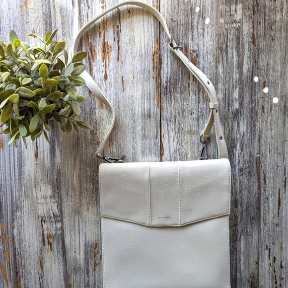 Matt & Nat Hamel Vegan Leather Bag in White - Picture 2 of 10
